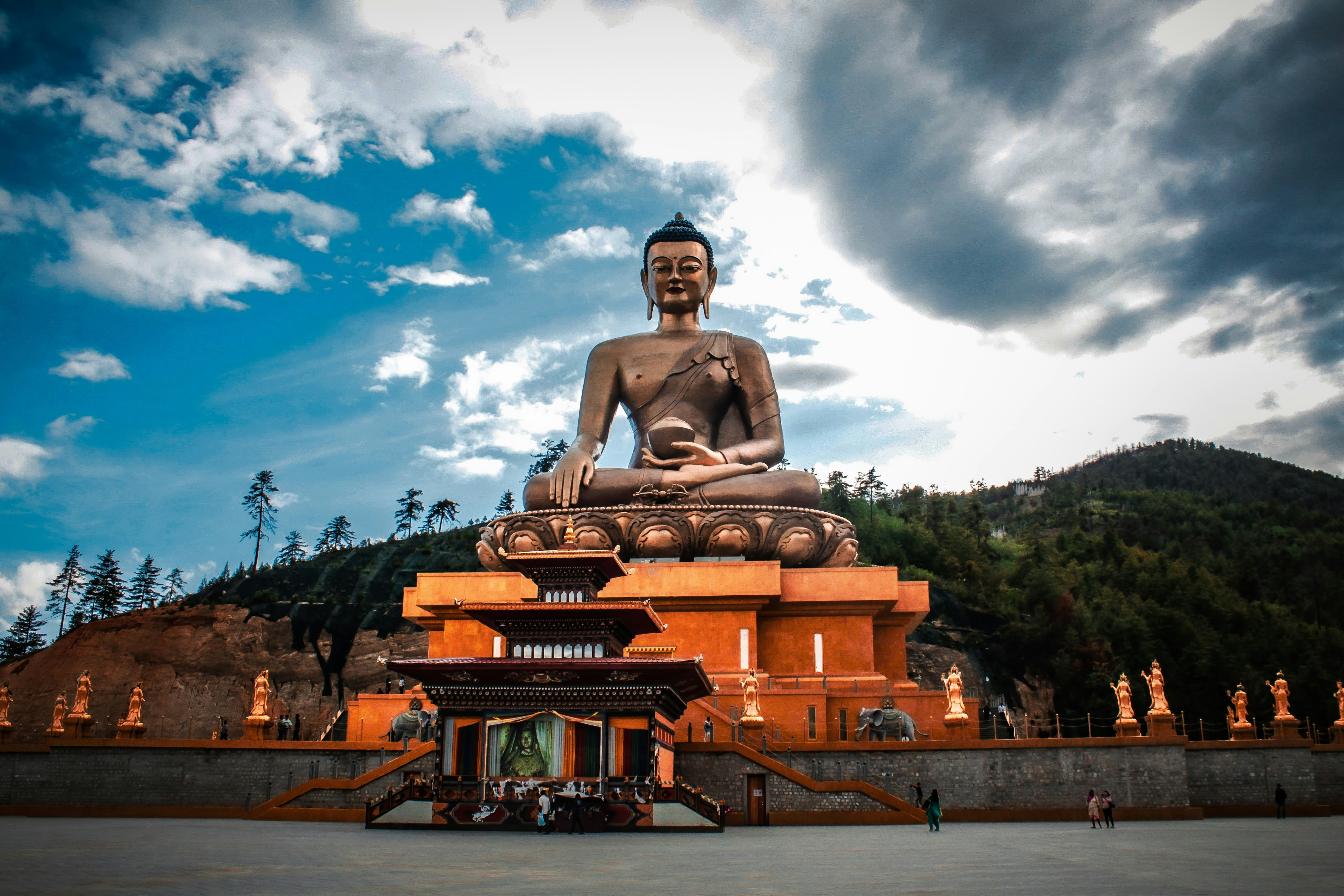 “Bhutan Tour – Scenic View of Paro Taktsang (Tiger’s Nest Monastery)”, “Beautiful Bhutan Tour with Thimphu, Paro and Punakha Sightseeing”, “Bhutan Holiday Package – Himalayan Landscapes and Monasteries”, “Bhutan Travel – Tiger’s Nest Monastery in Paro”, “